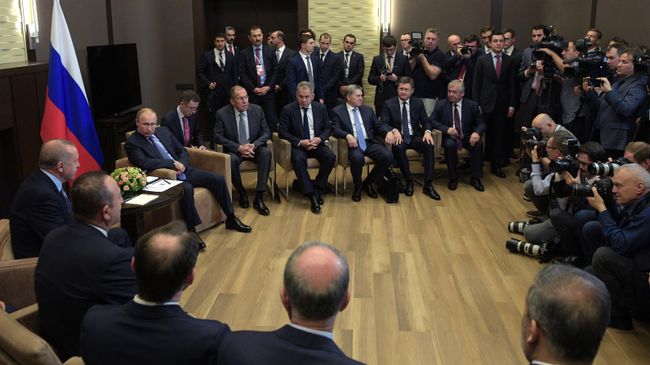 Владимир Путин и президент Турции Реджеп Тайип Эрдоган во время встречи Владимир Путин и президент Турции Реджеп Тайип Эрдоган во время встречи