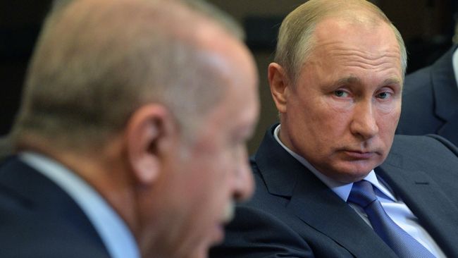 Президент РФ Владимир Путин и президент Турции Реджеп Тайип Эрдоган во время встречи Президент РФ Владимир Путин и президент Турции Реджеп Тайип Эрдоган во время встречи