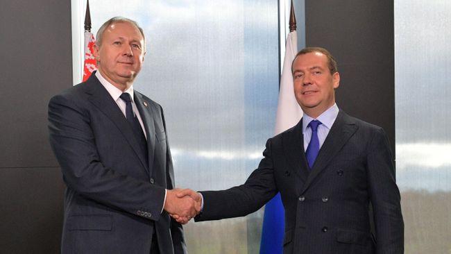 Председатель правительства РФ Дмитрий Медведев и премьер-министр Белоруссии Сергей Румас Председатель правительства РФ Дмитрий Медведев и премьер-министр Белоруссии Сергей Румас