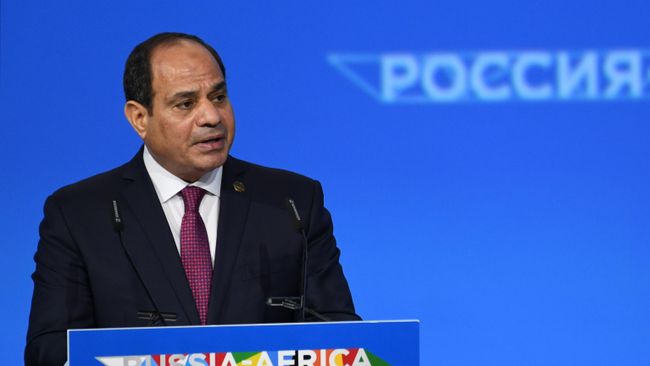 Президент Египта Абдель Фаттах ас-Сиси выступает на пленарном заседании экономического форума Россия - Африка в Сочи Президент Египта Абдель Фаттах ас-Сиси выступает на пленарном заседании экономического форума Россия - Африка в Сочи