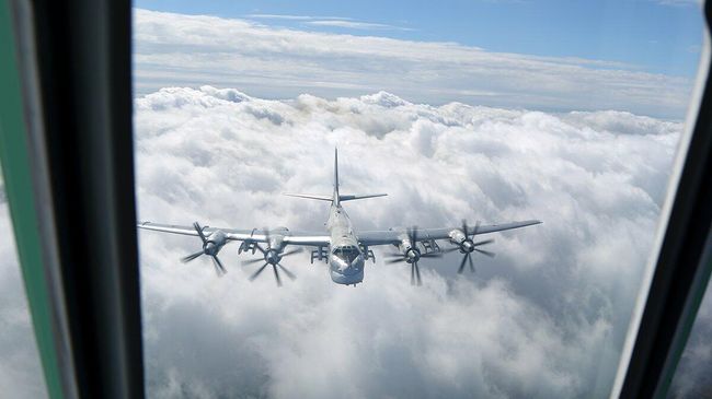Стратегический ракетоносец Ту-95МС ВКС России Стратегический ракетоносец Ту-95МС ВКС России