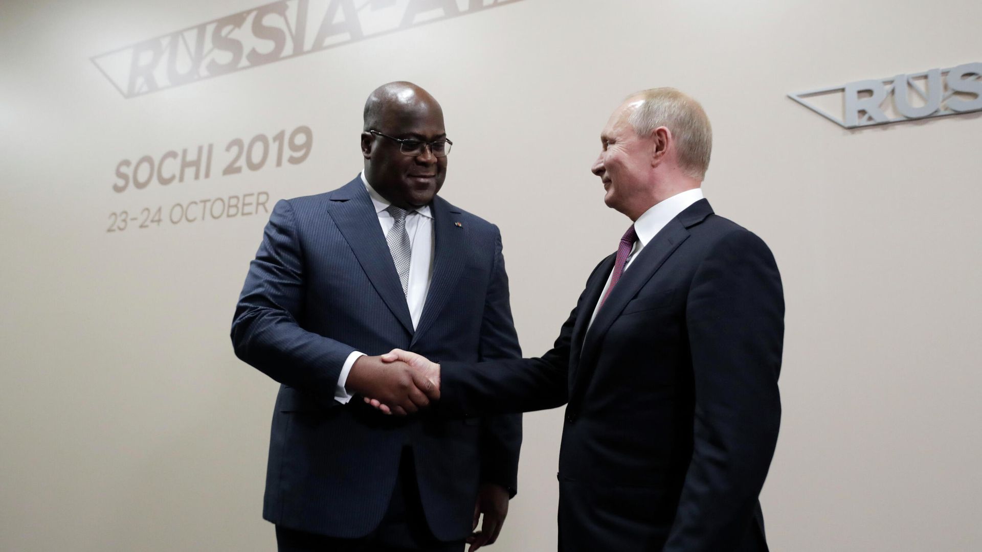 Президент РФ Владимир Путин и президент Демократической Республики Конго Феликс Антуан Чисекеди Чиломбо Президент РФ Владимир Путин и президент Демократической Республики Конго Феликс Антуан Чисекеди Чиломбо - РИА Новости, 1920, 13.07.2023