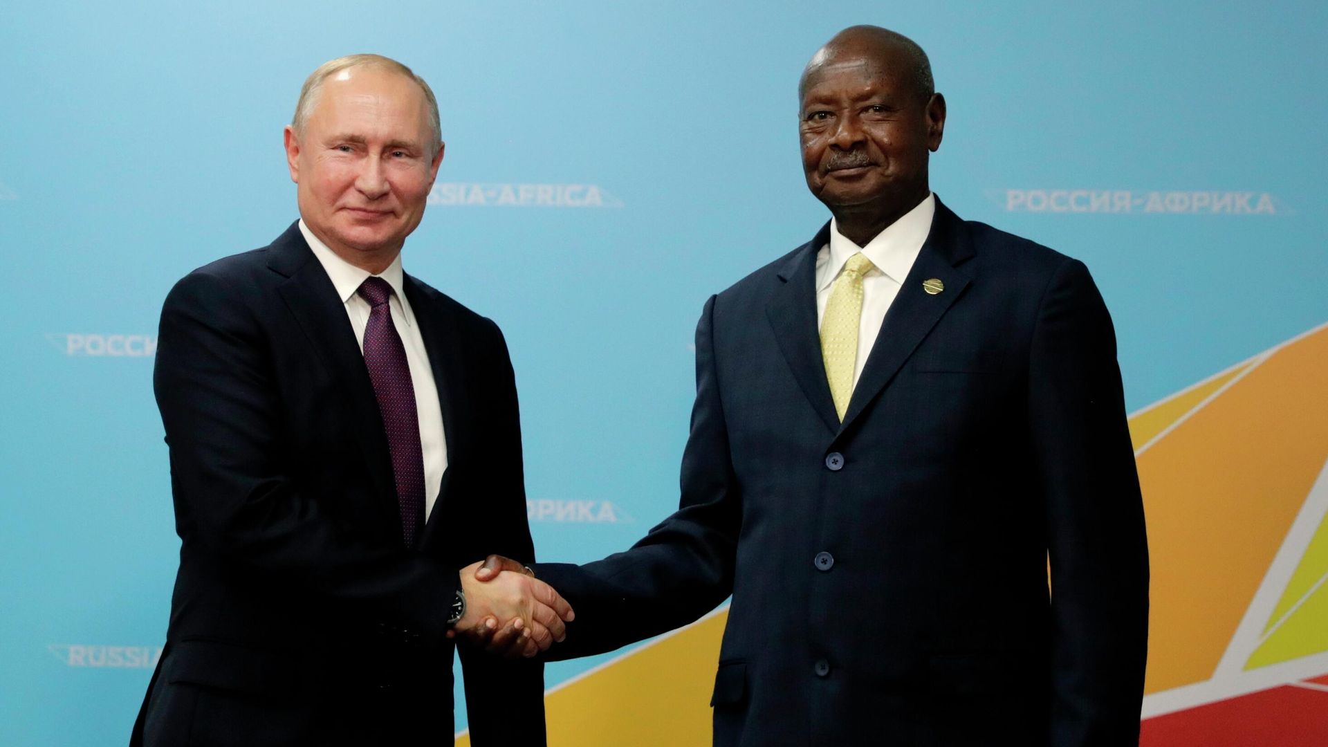 Президент РФ Владимир Путин и президент Республики Уганда Йовери Кагута Мусевени - РИА Новости, 1920, 26.07.2022