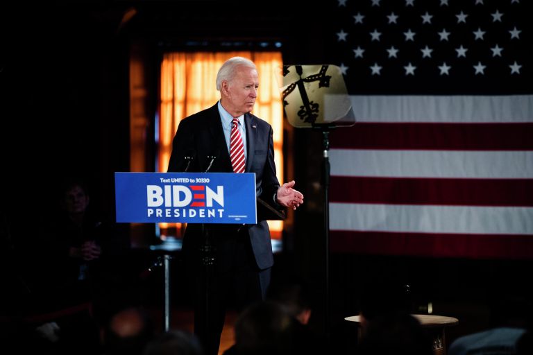 Кандидат в президенты США Джо Байден во время предвыборной кампании. 23 октября 2019 Кандидат в президенты США Джо Байден во время предвыборной кампании. 23 октября 2019
