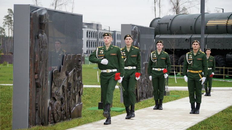 Аллея славы открыта в Военной академии РВСН