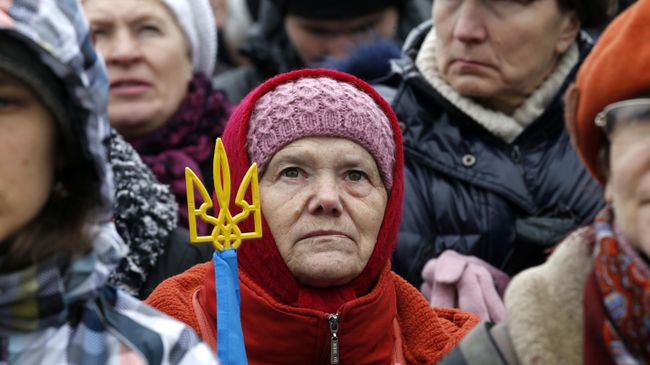 Участница Всеукраинского народного вече на Майдане Независимости в Киеве Участница Всеукраинского народного вече на Майдане Независимости в Киеве