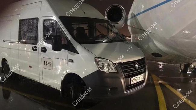 В аэропорту Пулково служебный автомобиль столкнулся с воздушным судном. 27 октября 2019 В аэропорту Пулково служебный автомобиль столкнулся с воздушным судном. 27 октября 2019