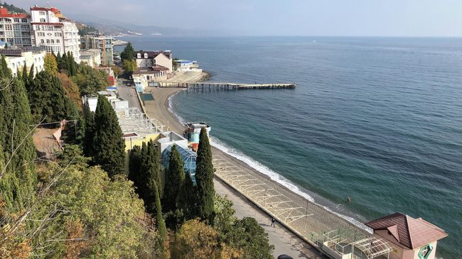 Крым. Алушта. Профессорский уголок Крым. Алушта. Профессорский уголок