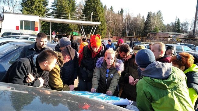 Волонтеры во время поиска пропавших в Уфе мужчины с детьми Волонтеры во время поиска пропавших в Уфе мужчины с детьми