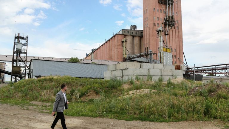 Территория портового элеватора в Казани