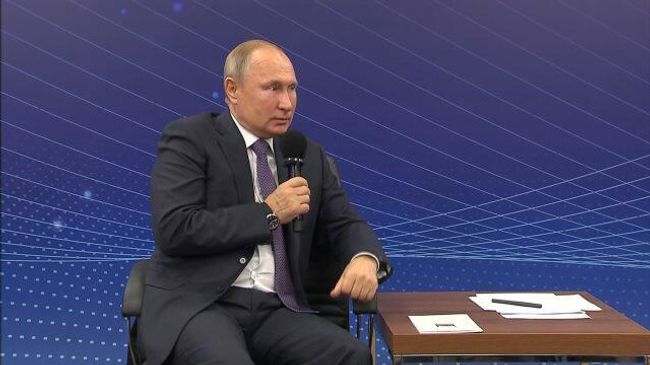 Путин поручил решить вопрос с пенсиями для многодетных матерей-опекунов Путин поручил решить вопрос с пенсиями для многодетных матерей-опекунов
