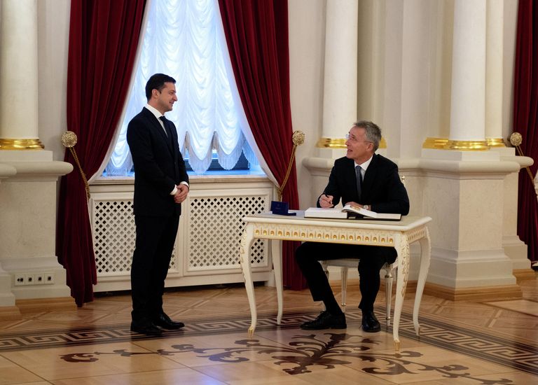 Президент Украины Владимир Зеленский и генсек НАТО Йенс Столтенберг
