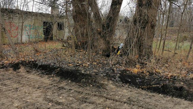 На месте демонтированного памятника героям-подводникам в Риге На месте демонтированного памятника героям-подводникам в Риге