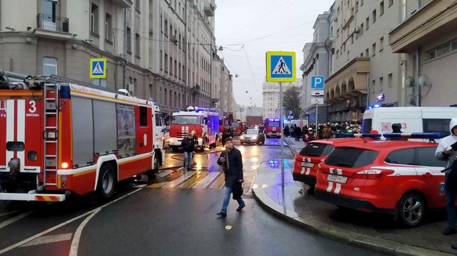 Пожар в жилом доме на Большой Сухаревской площади Пожар в жилом доме на Большой Сухаревской площади