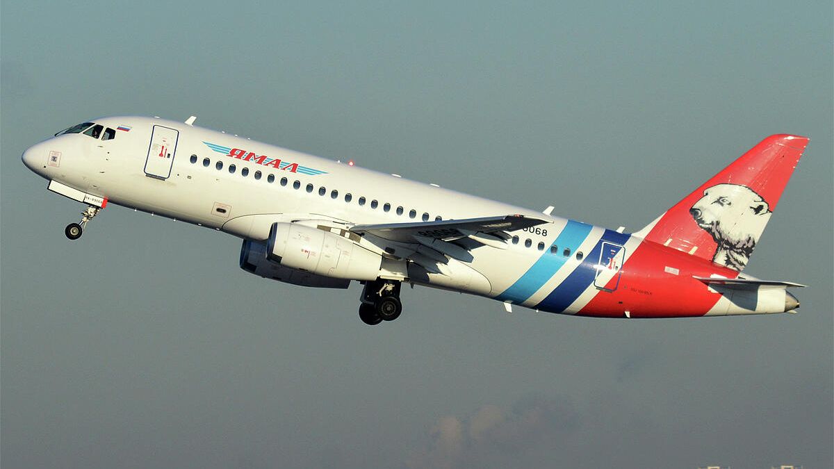 Пассажирский самолет Sukhoi Superjet-100 авиакомпании Ямал Пассажирский самолет Sukhoi Superjet-100 авиакомпании Ямал - РИА Новости, 1920, 20.03.2026