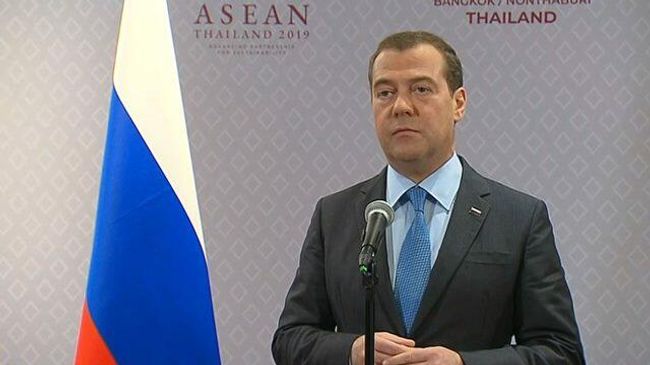 Медведев заявил о необходимости обеспечить цифровой суверенитет в России Медведев заявил о необходимости обеспечить цифровой суверенитет в России