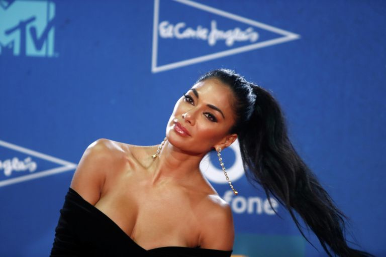 Певица Николь Шерзингер на церемонии награждения MTV Europe Music Awards