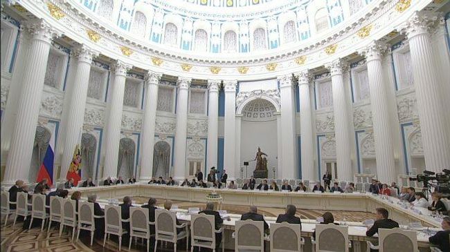Путин усомнился в разделении образования на бакалавриат и магистратуру Путин усомнился в разделении образования на бакалавриат и магистратуру