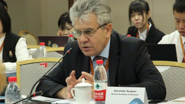 Президент Российской академии наук Александр Сергеев