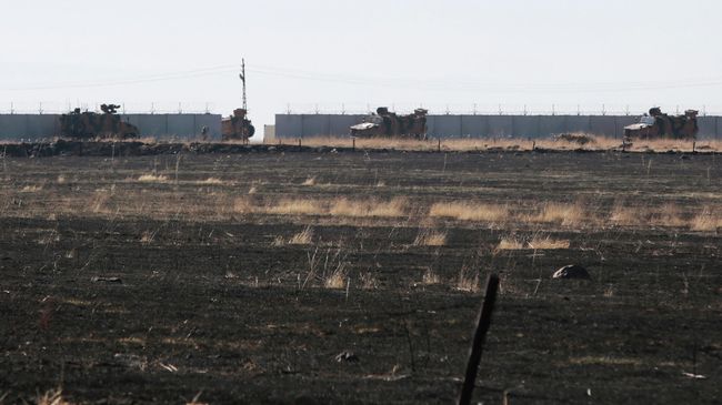 Совместный российско-турецкий патруль на северо-востоке Сирии Совместный российско-турецкий патруль на северо-востоке Сирии