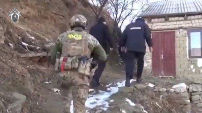 Кадры задержания в Дагестане подозреваемых в финансировании терроризма Кадры задержания в Дагестане подозреваемых в финансировании терроризма