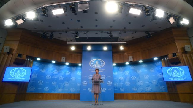 Официальный представитель Министерства иностранных дел РФ Мария Захарова во время брифинга Официальный представитель Министерства иностранных дел РФ Мария Захарова во время брифинга