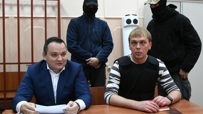 Сергей Бадамшин и Иван Голунов в Басманном суде Москвы Сергей Бадамшин и Иван Голунов в Басманном суде Москвы