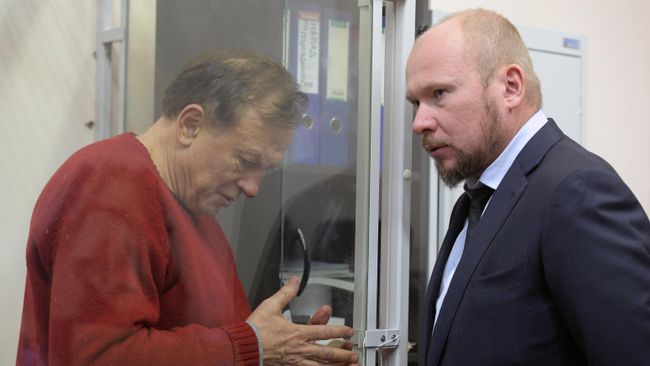 Доцент СПбГУ Олег Соколов, подозреваемый в убийстве аспирантки, на заседании Октябрьского районного суда Санкт-Петербурга Доцент СПбГУ Олег Соколов, подозреваемый в убийстве аспирантки, на заседании Октябрьского районного суда Санкт-Петербурга
