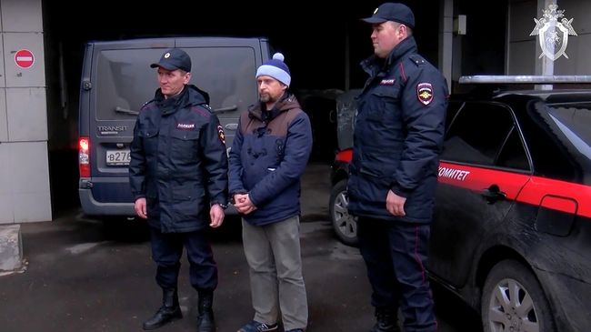Алексей Вересов доставлен в здание СК России для проведения следственных действий Алексей Вересов доставлен в здание СК России для проведения следственных действий