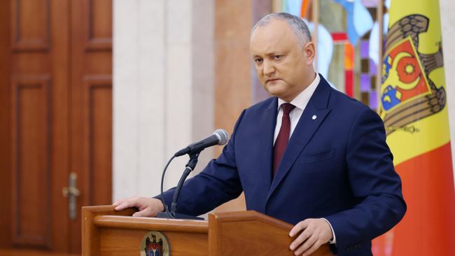 Президент Молдавии Игорь Додон во время брифинга в Кишиневе Президент Молдавии Игорь Додон во время брифинга в Кишиневе