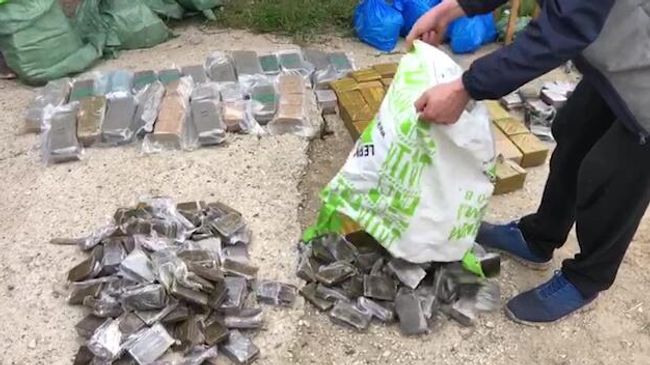 ФСБ РФ изъяло крупную партию наркотиков из интернет-магазина ФСБ РФ изъяло крупную партию наркотиков из интернет-магазина