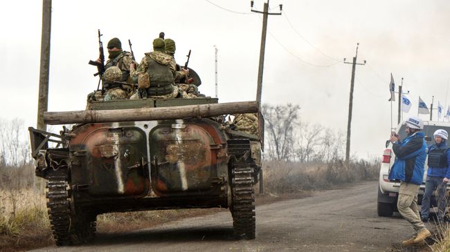 Украинские военные на линии соприкосновения в Донецкой области Украинские военные на линии соприкосновения в Донецкой области