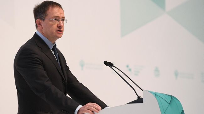 Министр культуры РФ Владимир Мединский во время культурного форума в Санкт-Петербурге. 14 ноября 2019 Министр культуры РФ Владимир Мединский во время культурного форума в Санкт-Петербурге. 14 ноября 2019