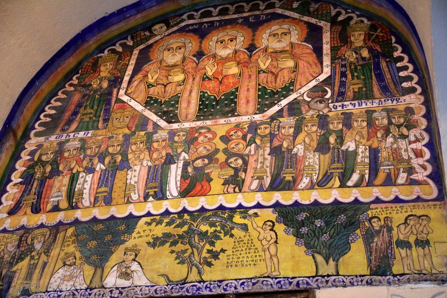 Икона в храме Девы Марии Сионской в Аксуме Икона в храме Девы Марии Сионской в Аксуме