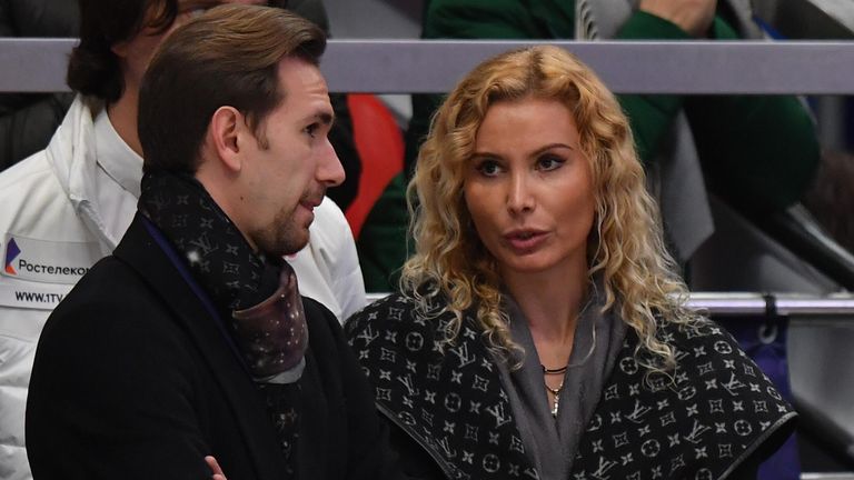 Даниил Глейхенгауз и тренер Этери Тутберидзе Даниил Глейхенгауз и тренер Этери Тутберидзе