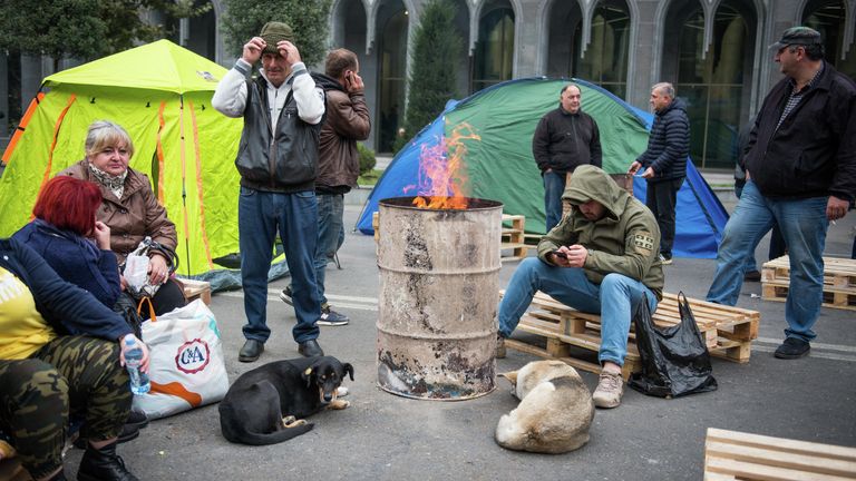 Участники акции протеста в Тбилиси против правящих властей. 15 ноября 2019 Участники акции протеста в Тбилиси против правящих властей. 15 ноября 2019