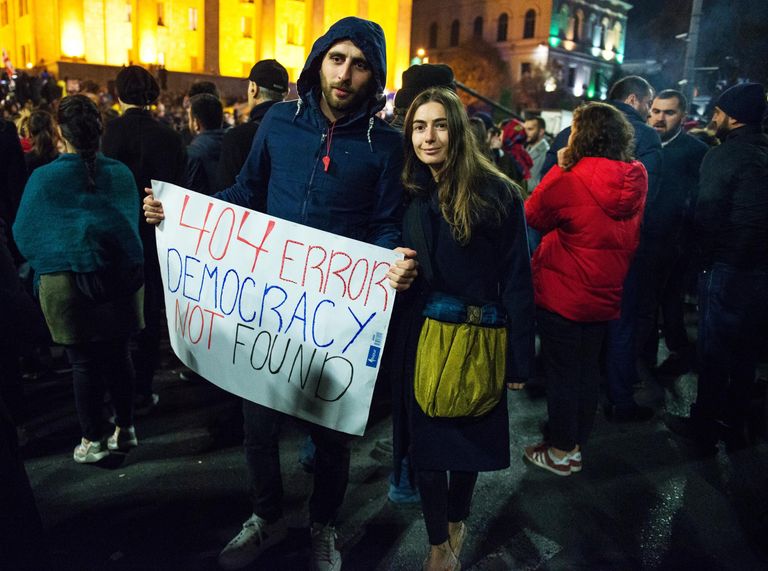 Участники акции протеста в Тбилиси против правящих властей. 14 ноября 2019 Участники акции протеста в Тбилиси против правящих властей. 14 ноября 2019