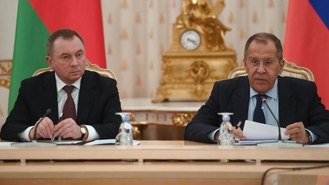 Министр иностранных дел РФ Сергей Лавров и министр иностранных дел Белоруссии Владимир Макей во время совместного заседания коллегий МИД РФ и Белоруссии. 18 ноября 2019 Министр иностранных дел РФ Сергей Лавров и министр иностранных дел Белоруссии Владимир Макей во время совместного заседания коллегий МИД РФ и Белоруссии. 18 ноября 2019