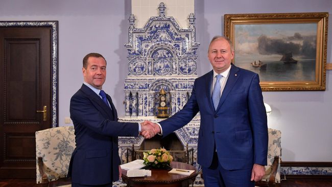 Председатель правительства РФ Дмитрий Медведев и премьер-министр Белоруссии Сергей Румас во время встречи Председатель правительства РФ Дмитрий Медведев и премьер-министр Белоруссии Сергей Румас во время встречи