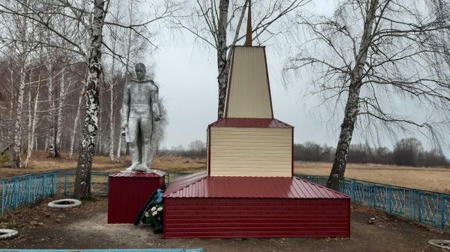 Памятник героям Великой Отечественной войны в селе Спасские Мурзы Памятник героям Великой Отечественной войны в селе Спасские Мурзы