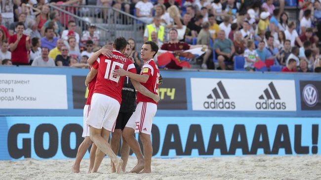 Игроки сборной России по пляжному футболу
