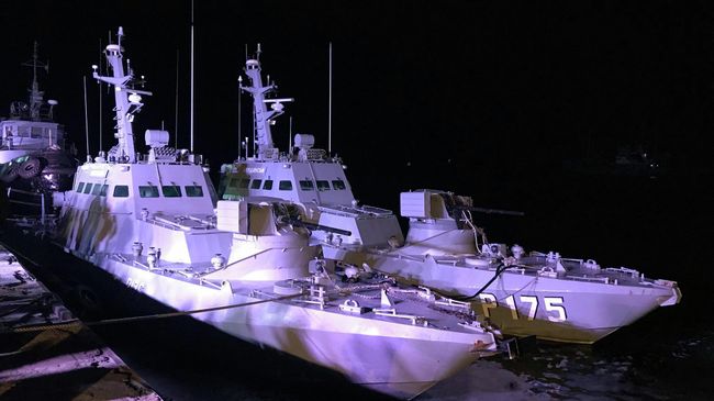 Украинские малые бронированные артиллерийские катера Бердянск и Никополь в порту Очакова Украинские малые бронированные артиллерийские катера Бердянск и Никополь в порту Очакова