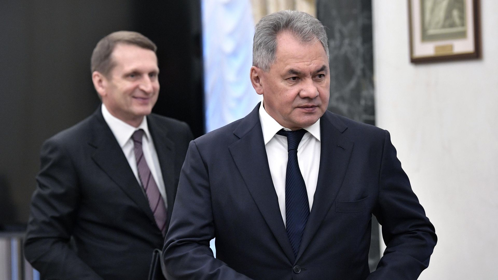 Нарышкин передал Шойгу карту разведчика Зорге Нарышкин передал Шойгу карту разведчика Зорге - РИА Новости, 1920, 21.11.2019