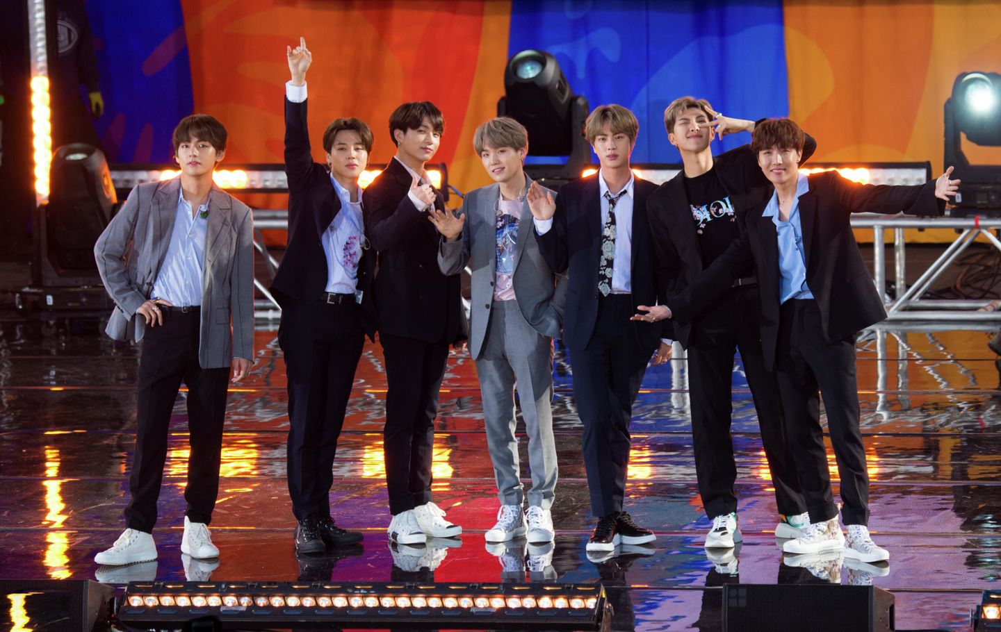 Южнокорейская группа BTS Южнокорейская группа BTS