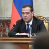 Премьер-министр РФ Д. Медведев провел заседание правительства РФ Премьер-министр РФ Д. Медведев провел заседание правительства РФ