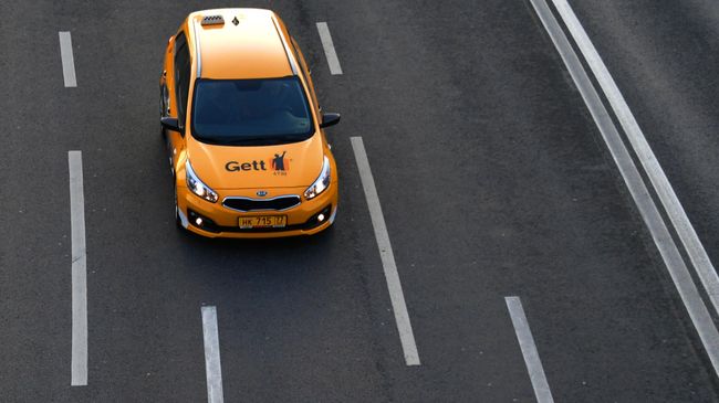 Автомобиль Taxi Gett на улице в Москве Автомобиль Taxi Gett на улице в Москве