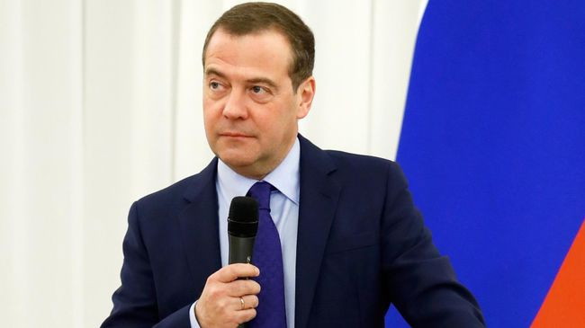 Председатель правительства России Дмитрий Медведев Председатель правительства России Дмитрий Медведев