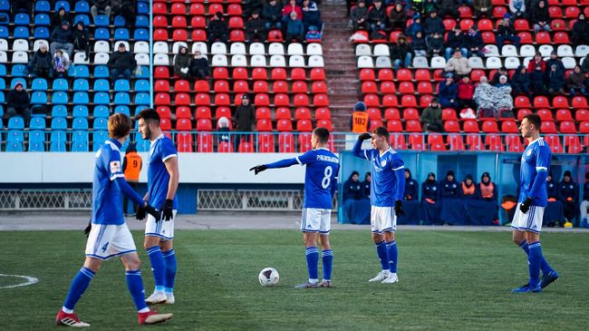 Футболисты Факела во встрече с Нижним Новгородом Футболисты Факела во встрече с Нижним Новгородом