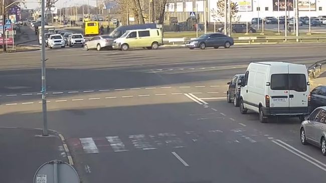 Момент ДТП с участием украинского омбудсмена попал на видео