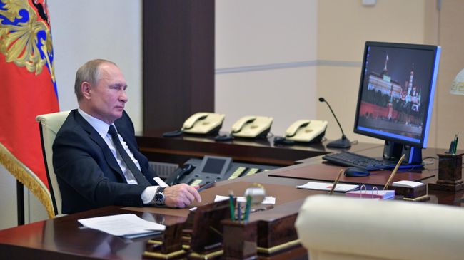 Президент РФ Владимир Путин принимает участие в режиме телемоста во Всероссийском открытом уроке Школа завтрашнего дня Президент РФ Владимир Путин принимает участие в режиме телемоста во Всероссийском открытом уроке Школа завтрашнего дня